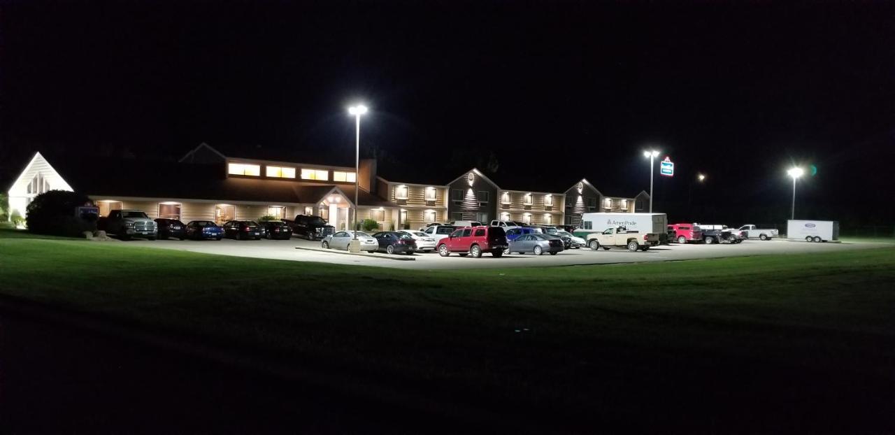 Americinn By Wyndham Clear Lake Εξωτερικό φωτογραφία